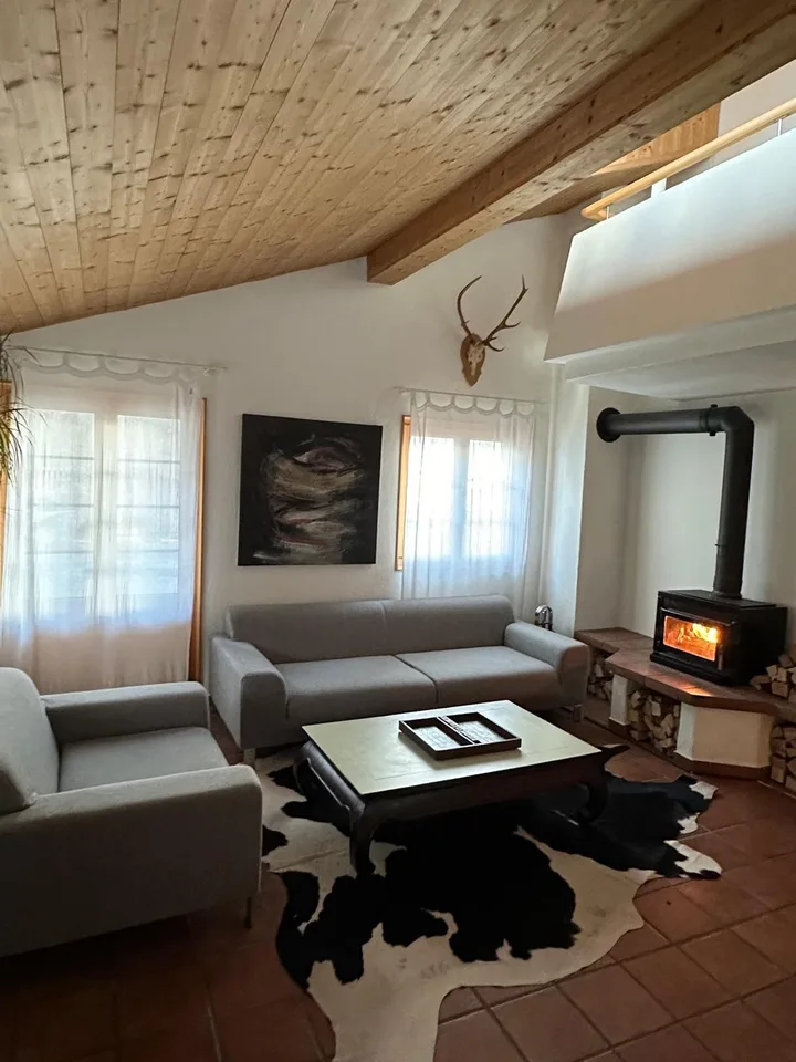 Ein Bijou in den Bündner Bergen-Charmantes 4.5-Zimmer-Einfamilienhaus