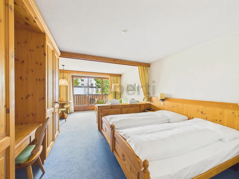 Helle 1.5-Zimmer-Wohnung mit Balkon, Davos Dorf