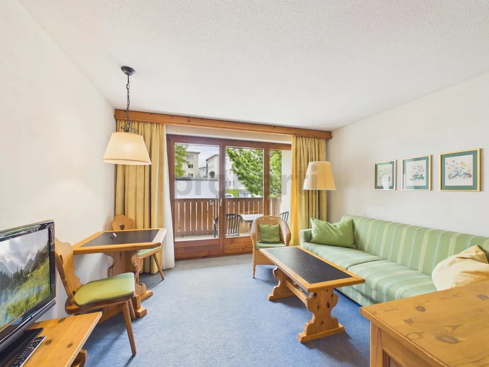 Helle 1.5-Zimmer-Wohnung mit Balkon, Davos Dorf
