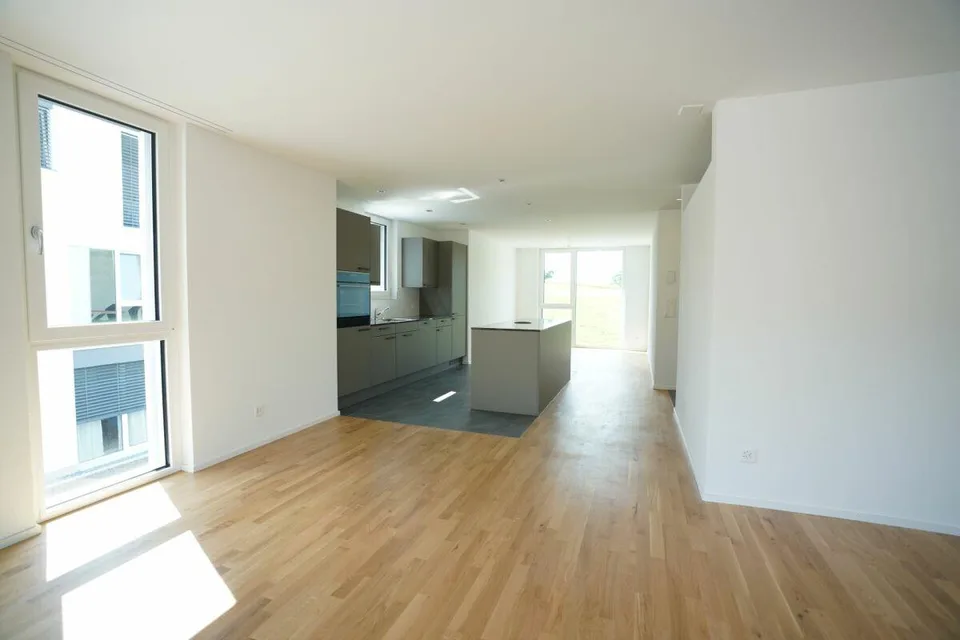 Moderne 4.5-Zimmerwohnung mit attraktivem Sitzplatz an ruhiger Lage