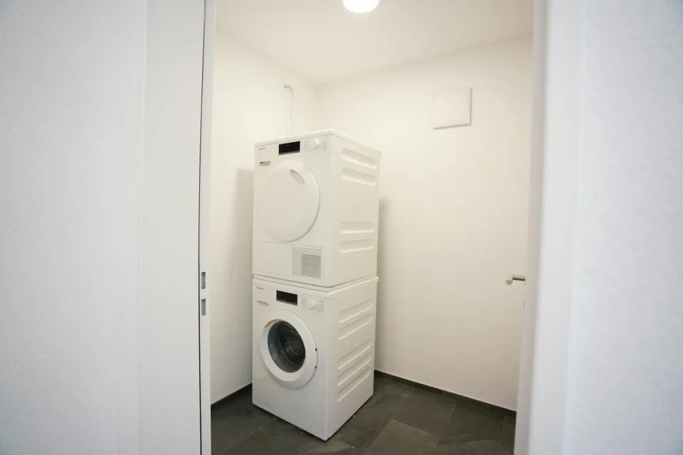 Moderne 4.5-Zimmerwohnung mit attraktivem Sitzplatz an ruhiger Lage