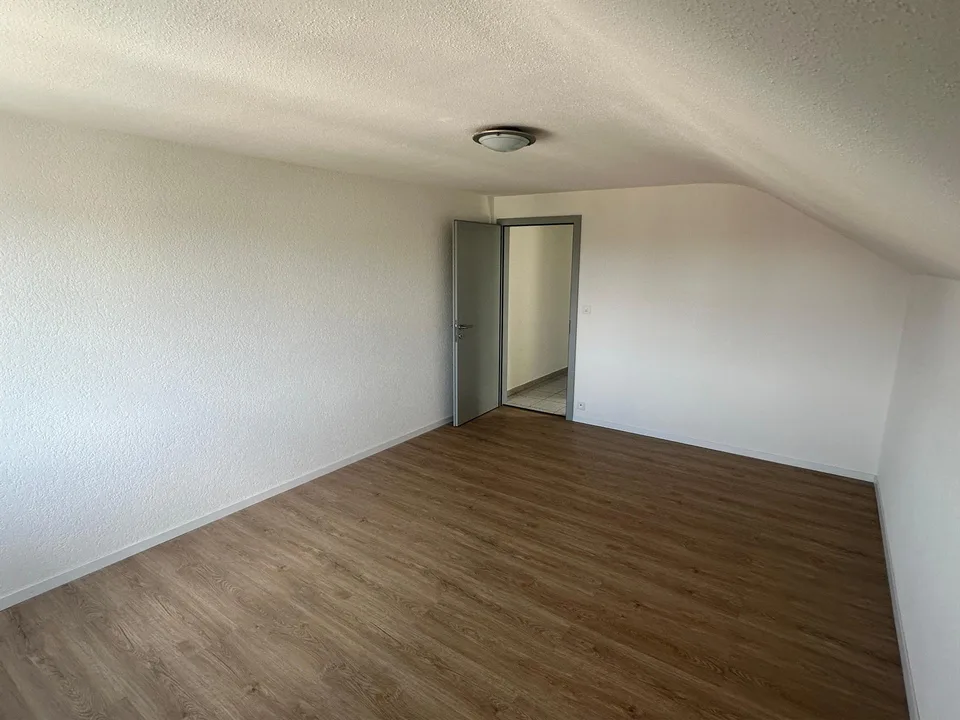 Klein, fein, mein - Ihr teilsaniertes 1.5-Zimmer-Glück!