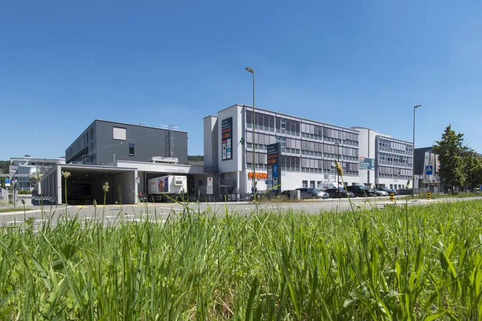 Willkommen im Einkaufszentrum Spitzacker