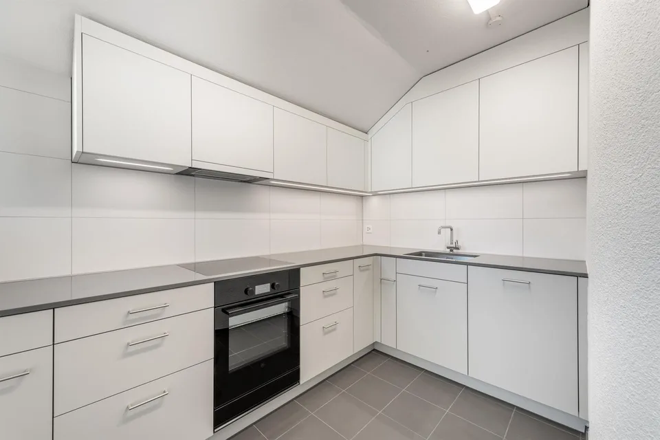Platz für die ganze Familie  frisch sanierte 5.5 Zimmer-Dachwohnung