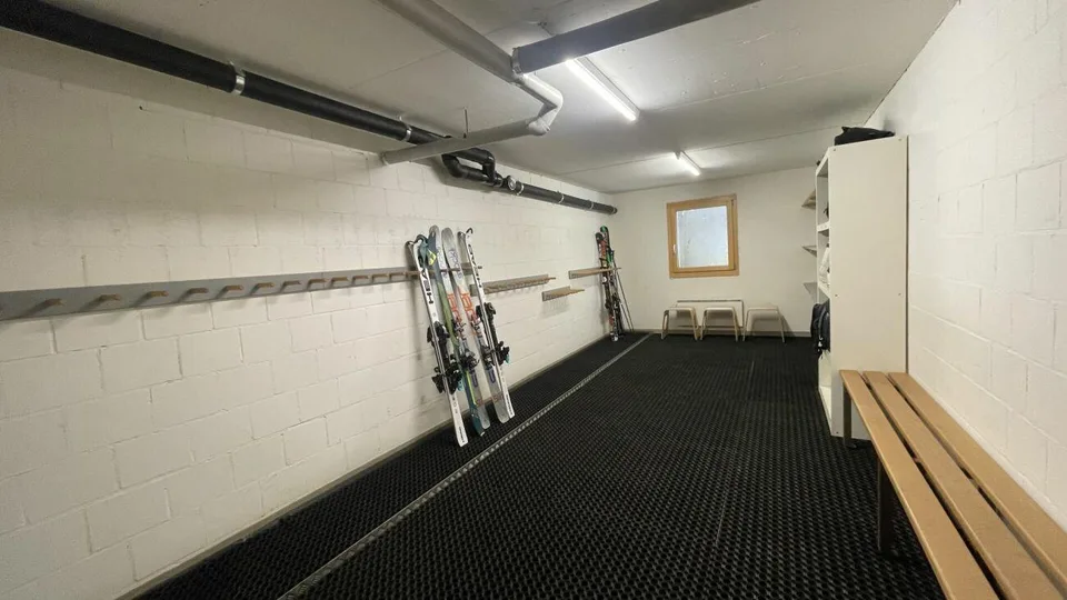 Snowfun B appartamento giardino 3,5 camere a 150 metri da Staffelwaldlift, ski in ski out. Riservato! – foto 14 di 17