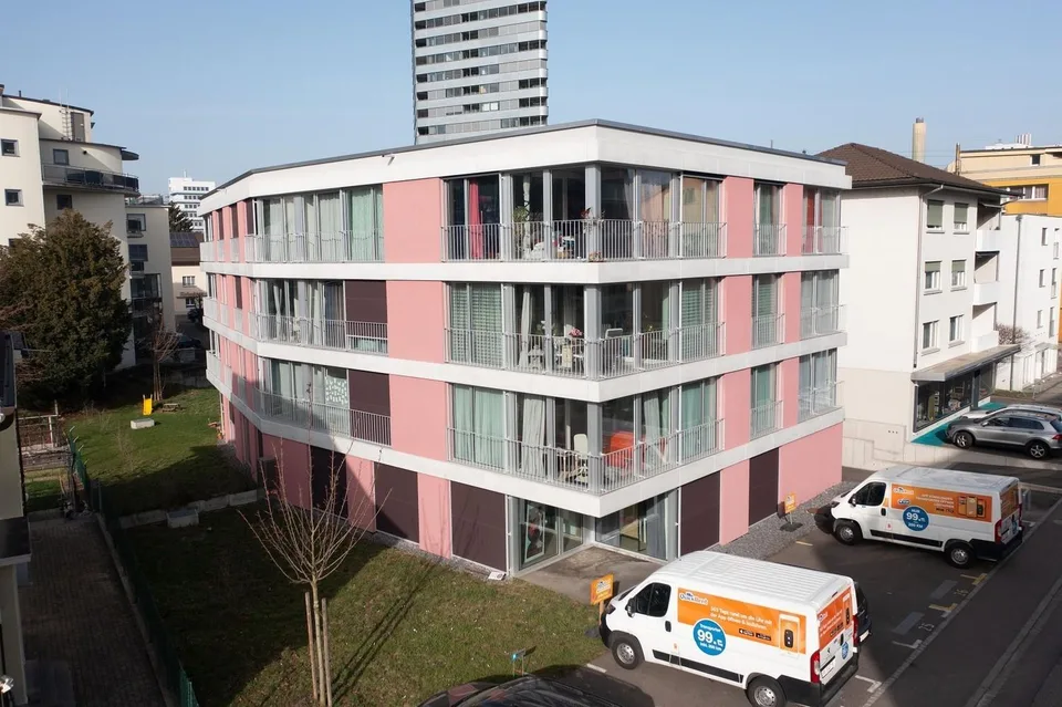 Appartamento moderno e luminoso di 2,5 locali nel centro di Pratteln (65m2)