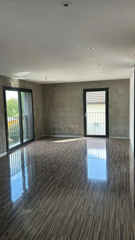 Moderne 2.5-Zimmerwohnung mit Kücheninsel – zentral, hell & perfekt an