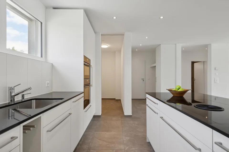 Schöne helle 4.5 Zimmer-Wohnung an ruhiger Lage