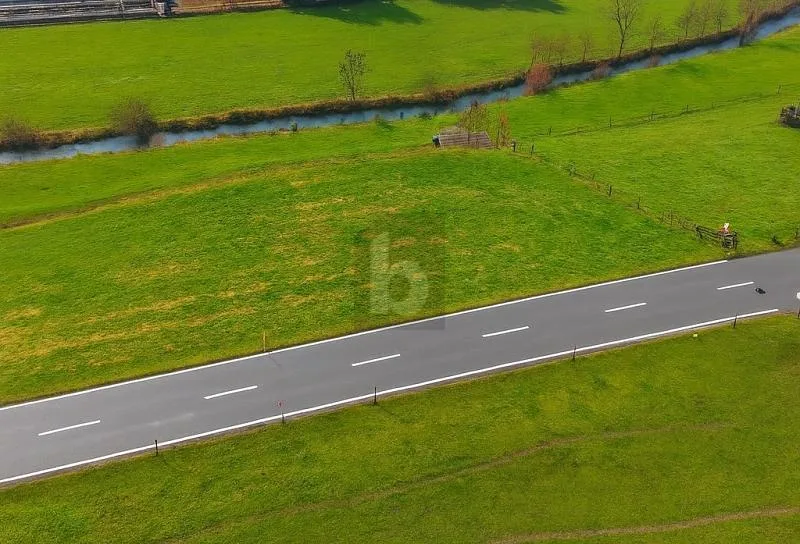 GROSSZÜGIGES BAUPARADIES MIT VIEL FREIRAUM