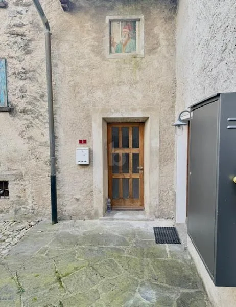 AMPIO RUSTICO CON GRANDE POTENZIALE