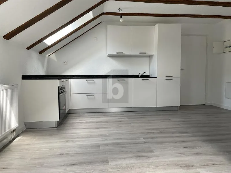 IMMEUBLE 5,4 % DE RENDEMENT 9 APPARTEMENTS 11 BOX