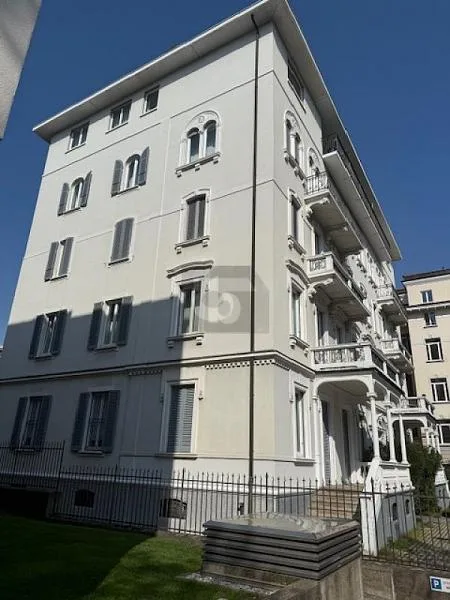 PRESTIGIOSO PALAZZO NEL CUORE DI LUGANO