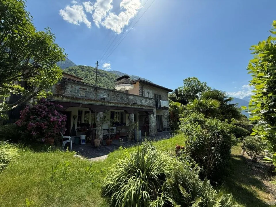 Einfamilienhaus – 4'200 m² in attraktiver Wohnzone R2