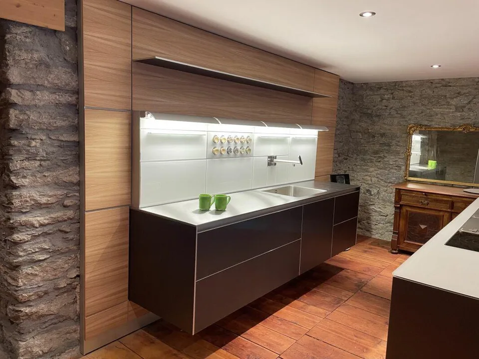 Im Zentrum von Saas-Fee luxuriöse Maisonettewohnung. – Foto 10 von 14