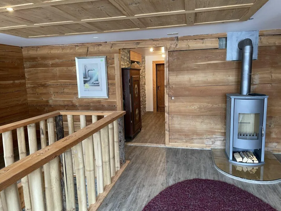 Im Zentrum von Saas-Fee luxuriöse Maisonettewohnung. – Foto 11 von 14