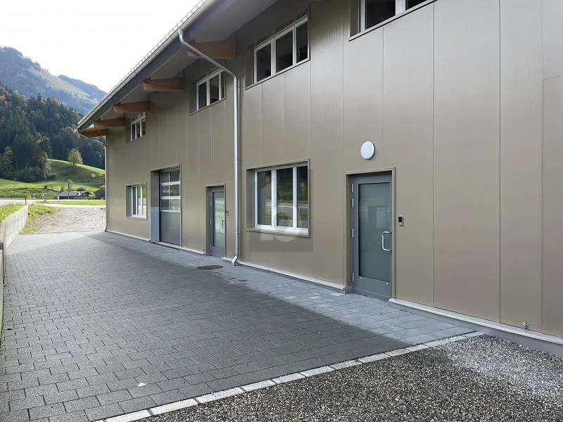 NEUBAU FÜR MASSGESCHNEIDERTE BEDÜRFNISSE