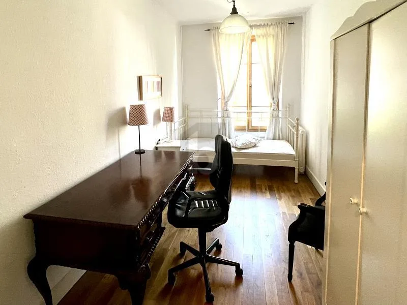 CHARMANT MEUBLÉ CENTRAL POUR COUPLE OU FAMILLE