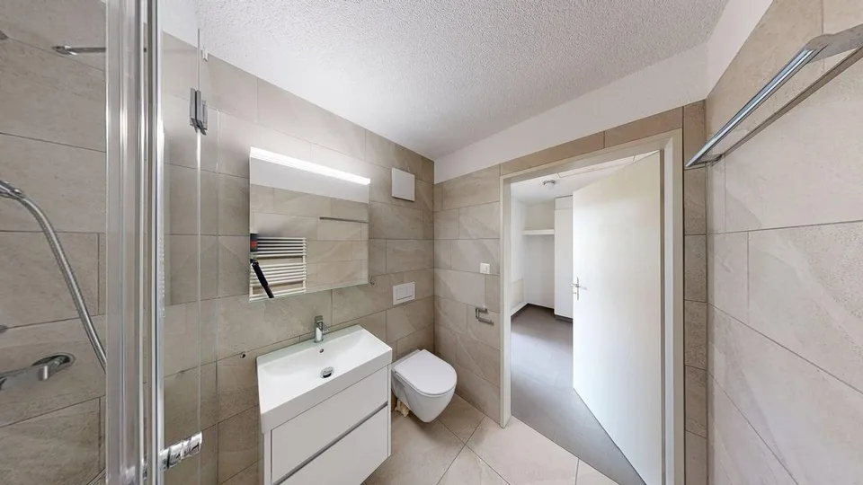schöne, helle Dachwohnung