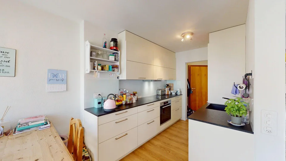 helle Wohnung mit Bergpanorama an attraktiver Lage