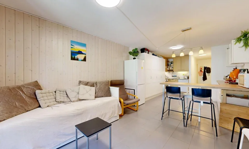 Incantevole appartamento di 2,5 locali con balcone e 2 bagni