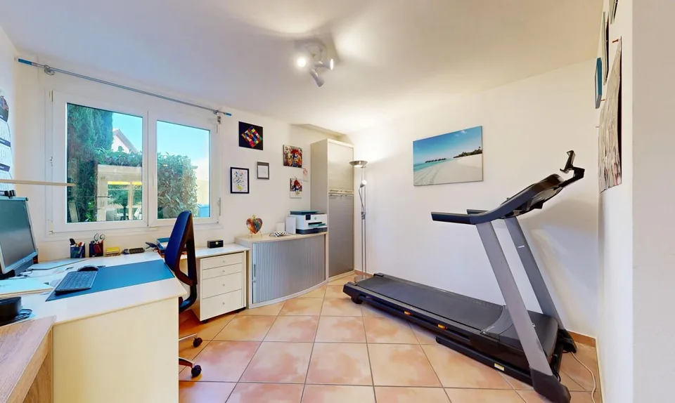 Familienvilla mit angelegtem Garten und Jacuzzi in Founex