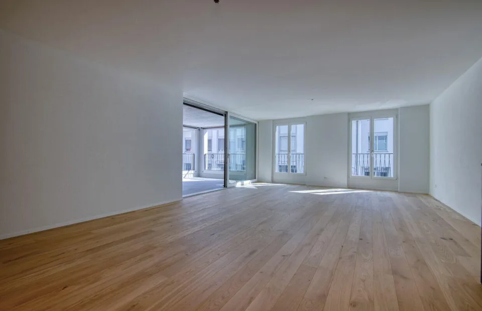 Moderne 3.5-Zimmer-Wohnung mit Loggia an zentraler Lage