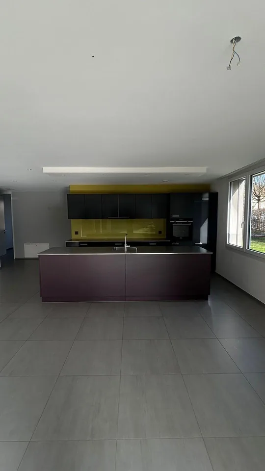 Helle 4.5-Zimmer-Parterrewohnung mit Terrasse