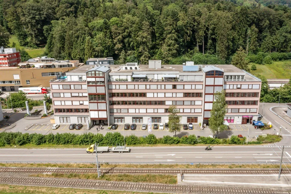 Preiswerte Bürofläche im Reppischtal wartet auf Ihren Bezug