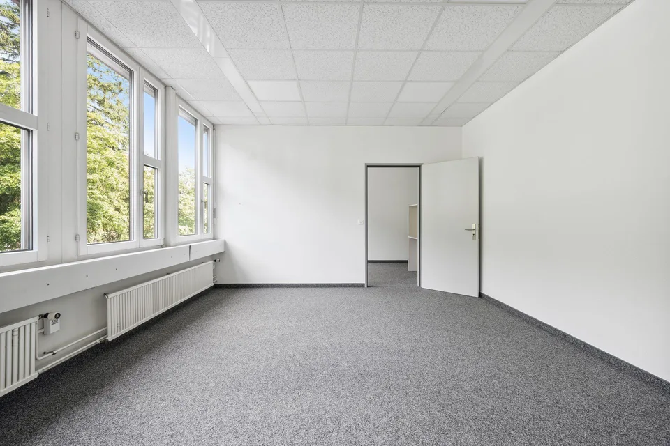 Preiswerte Bürofläche im Reppischtal wartet auf Ihren Bezug