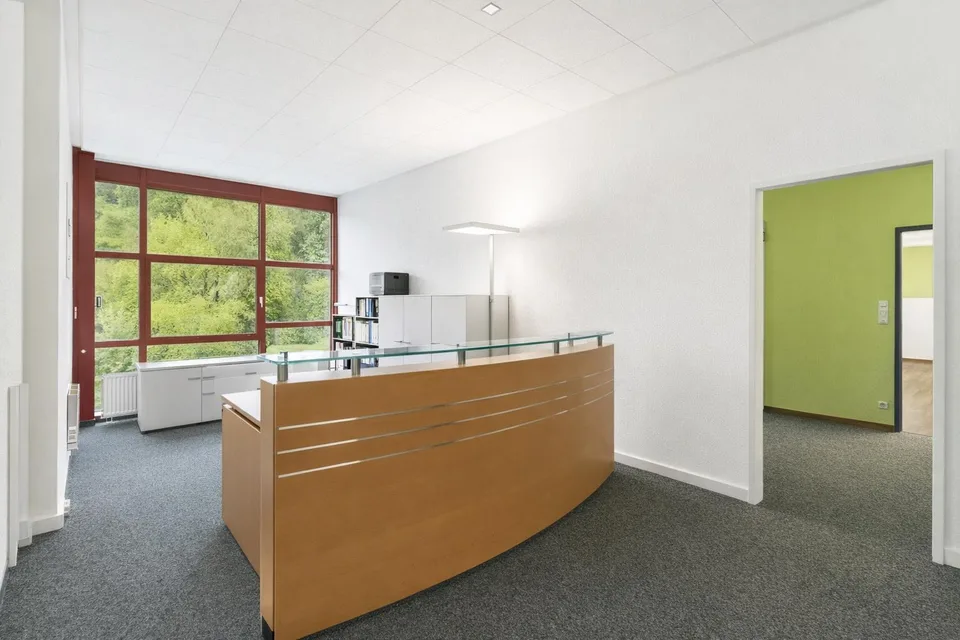Attraktive Gewerbefläche - Büro, Produktion und Lager unter einem Dach