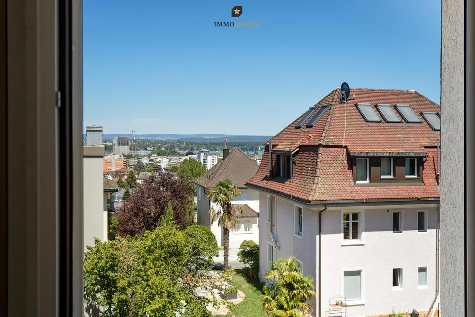 Gemütliches, sehr gepflegtes Zuhause mit Südbalkon und Seeblick.