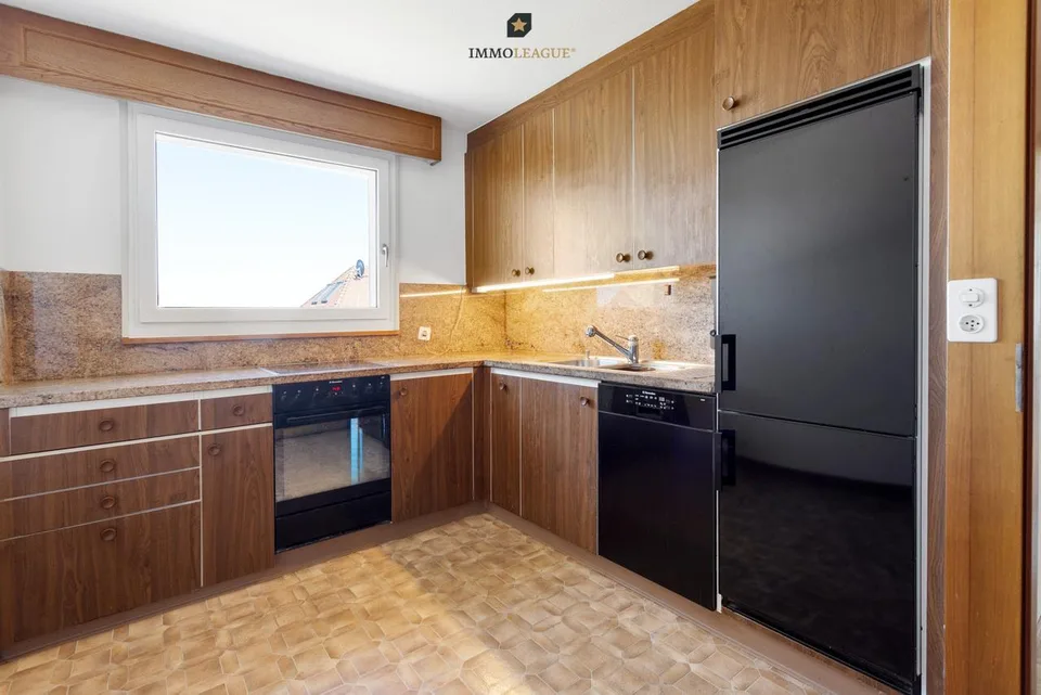 Gemütliches, sehr gepflegtes Zuhause mit Südbalkon und Seeblick.