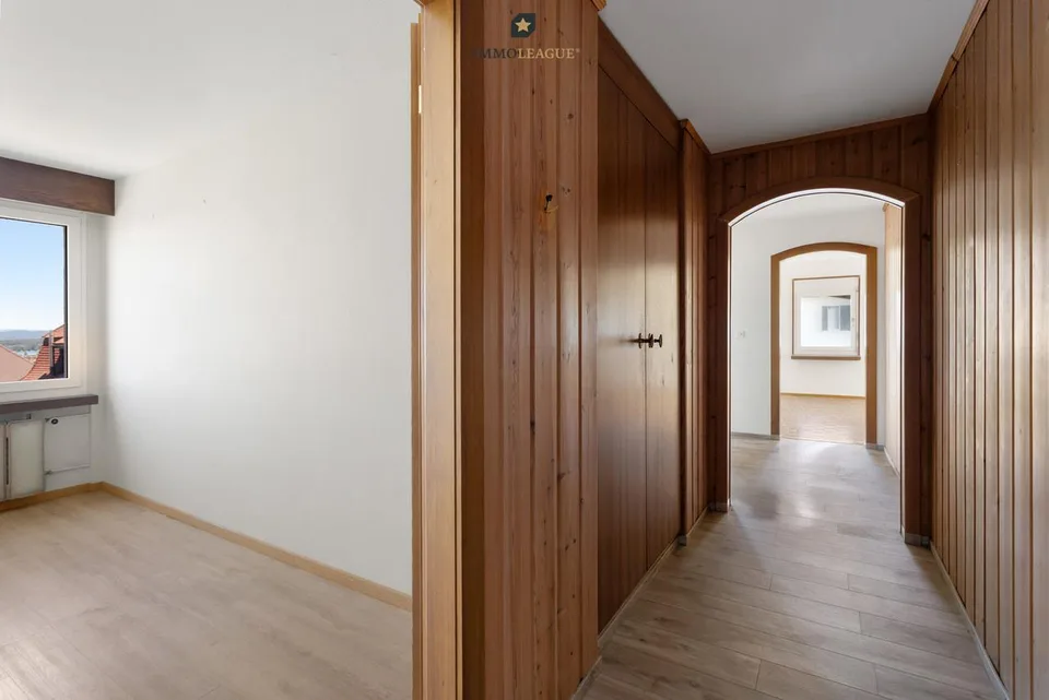 Gemütliches, sehr gepflegtes Zuhause mit Südbalkon und Seeblick.