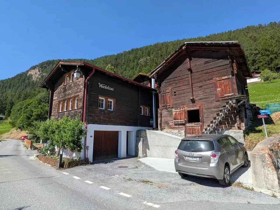 Casa unifamiliare con stalla a Zeneggen