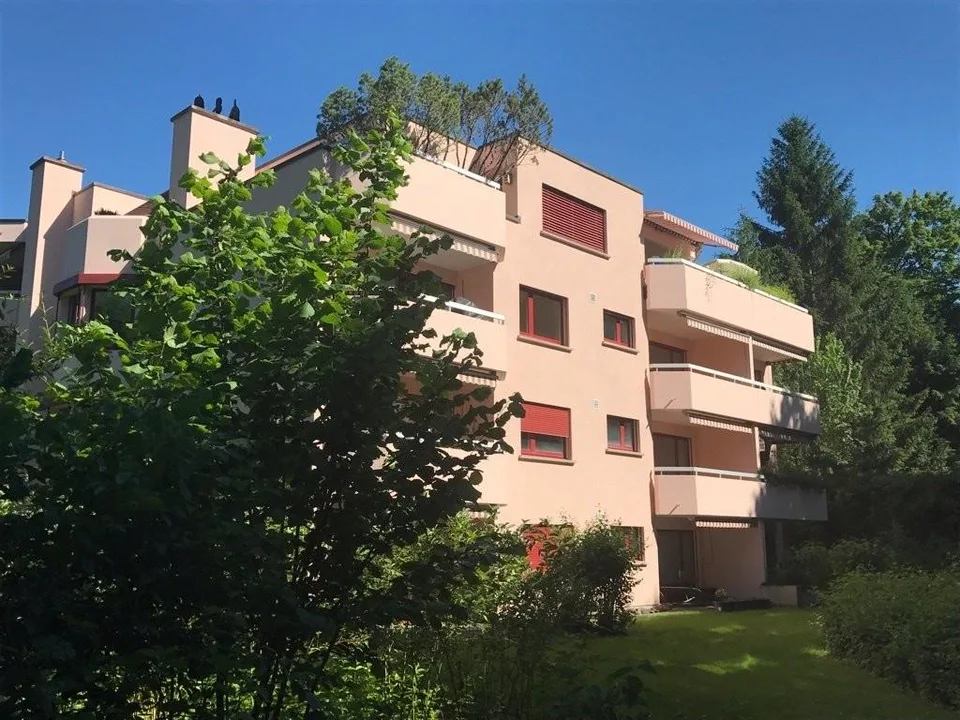 Appartement de 2,5 pièces fraîchement rénové avec balcon à Baden