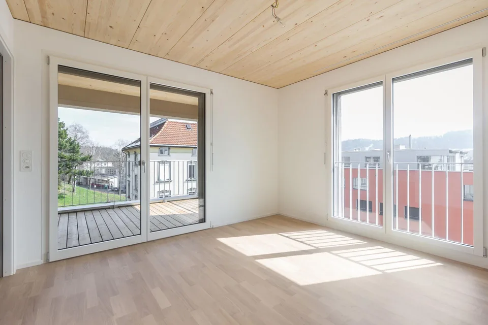 Helle 3.5-Zimmer mit Balkon zu vermieten
