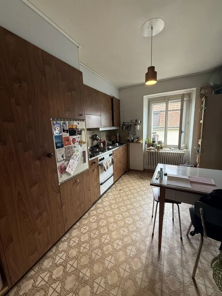 Appartamento di 3 camere, 3° piano a destra