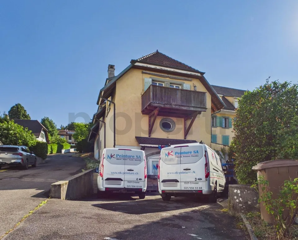 Appartement rénové de 3.5 pièces avec balcon et rendement locatif c...