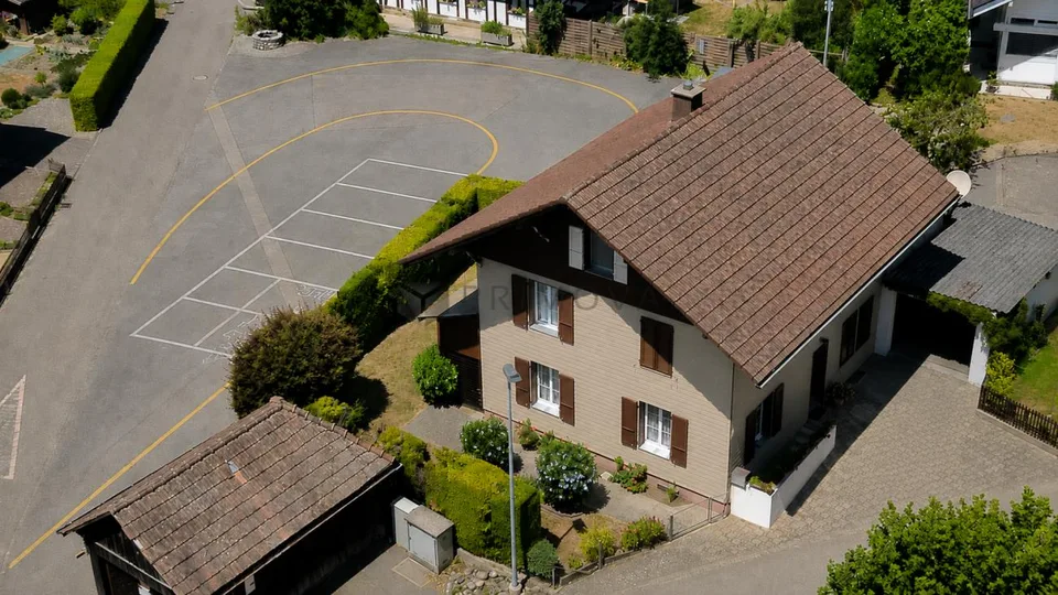RESERVIERT - Bezahlbares Einfamilienhaus oberhalb Grossaffoltern