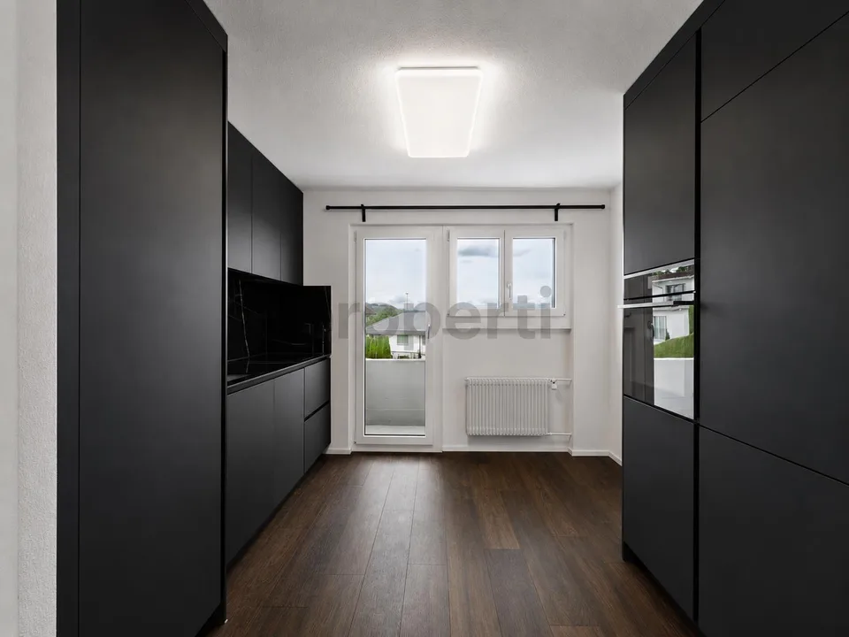Einmalige Chance mit Seesicht: 4.5-Zimmer-Wohnung mit Potenzial in ...