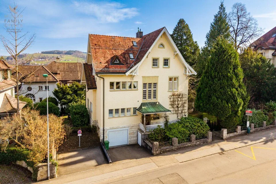 Repräsentative Jugendstilvilla (mit 4 Wohnungen) an privilegierter ...