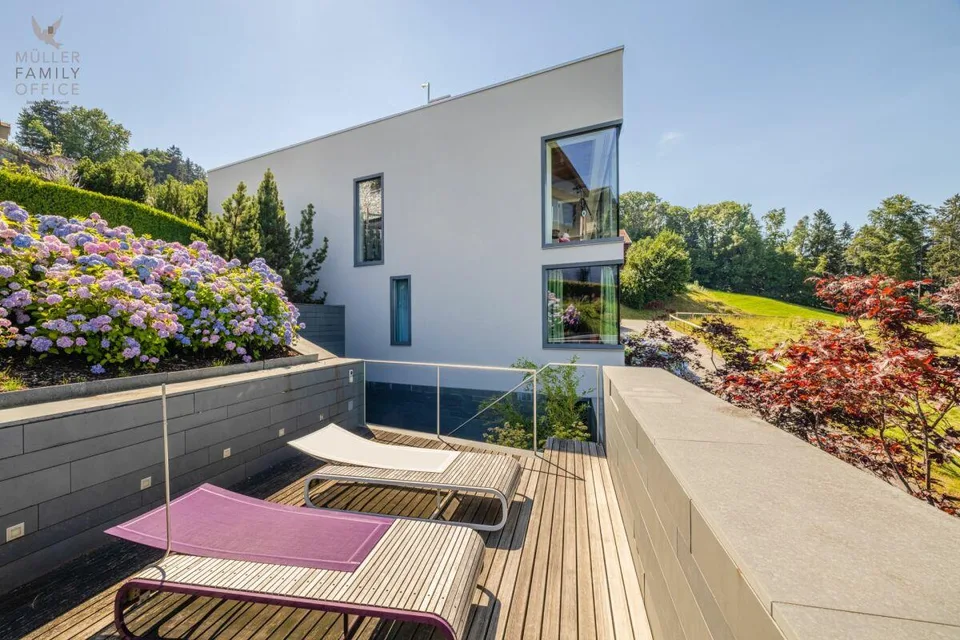 Traumhafte Luxus-Designer-Villa mit fantastischer Seesicht und Einl...