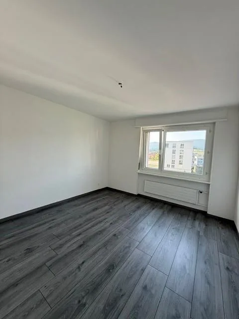 Zentrale Lage - renoviertes Badezimmer - Balkon