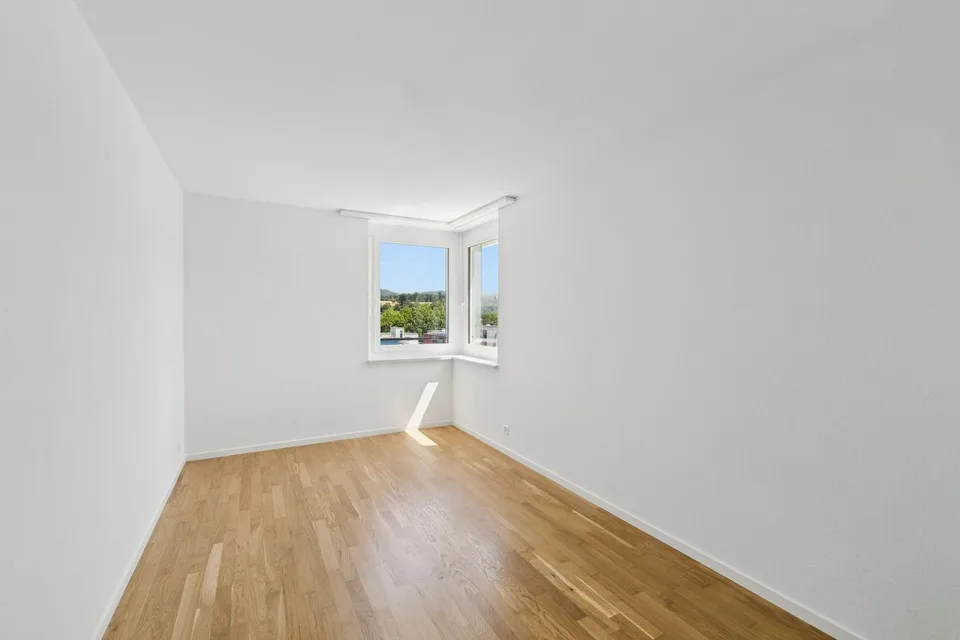 Appartement de 3,5 pièces fraîchement rénové dans un excellent emplacement à Pratteln