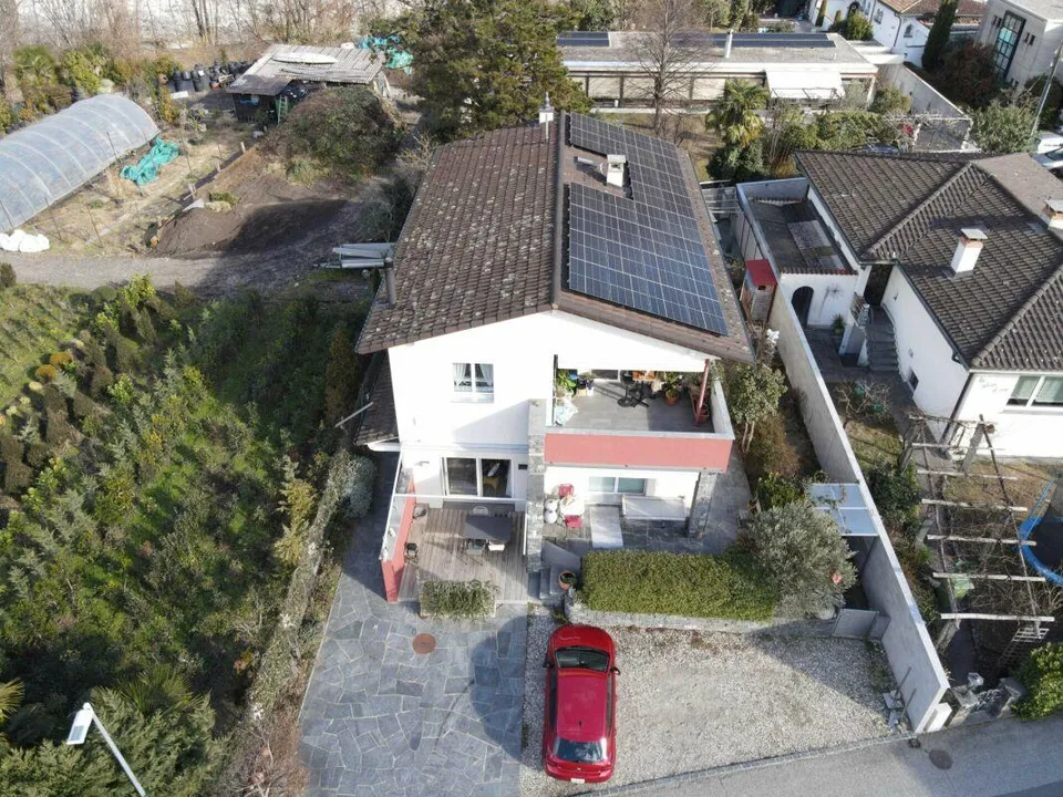 Casa bifamiliare in buonissimo stato / Zweifamilienhaus in Top-Zustand