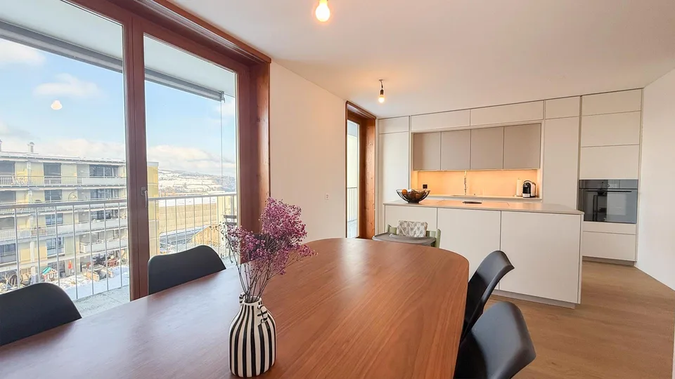 Traumhaft schöne 4 1/2 Zi. Whg.mit Panoramaweitblick