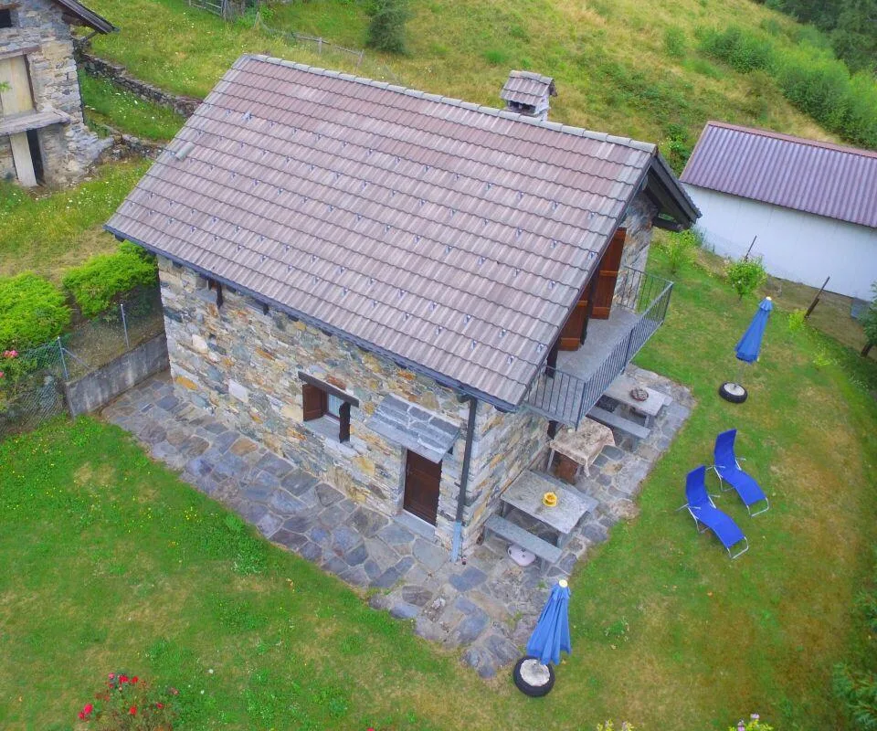 Vendesi a Moneto rustico con magnifica vista / Zu verkaufen charman...