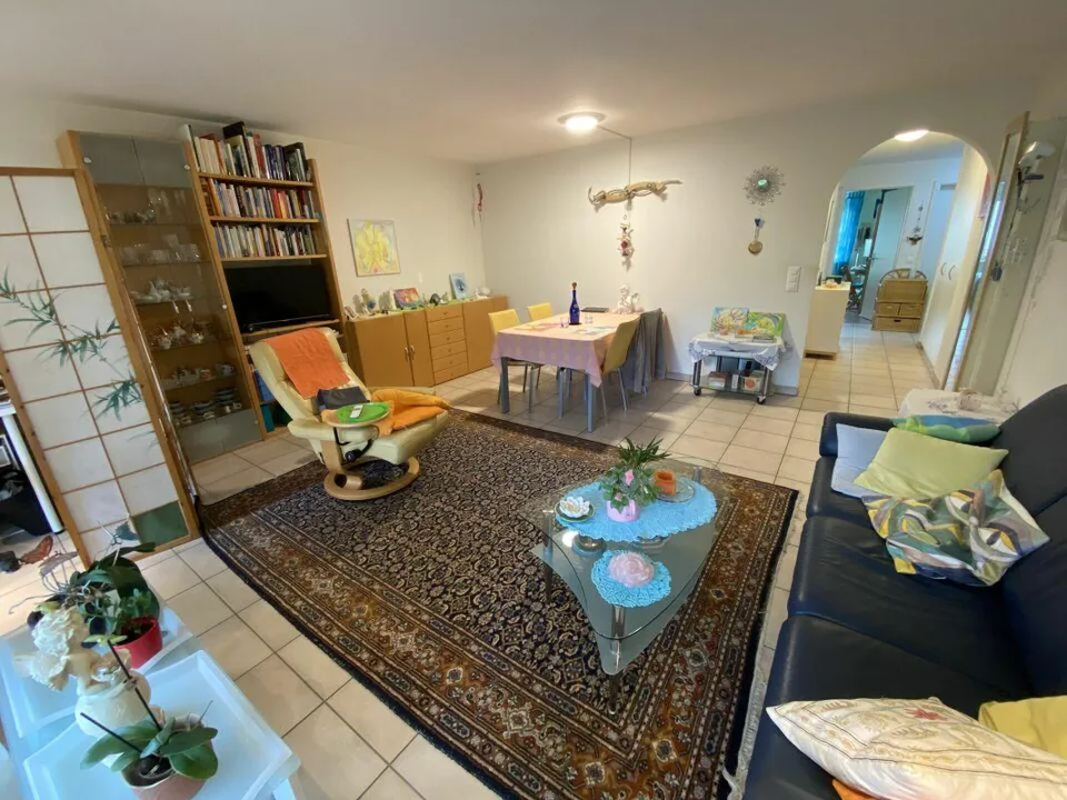 Luminoso appartamento3.5 locali/ Charmante 3.5-Zimmer-Wohnung mit G...