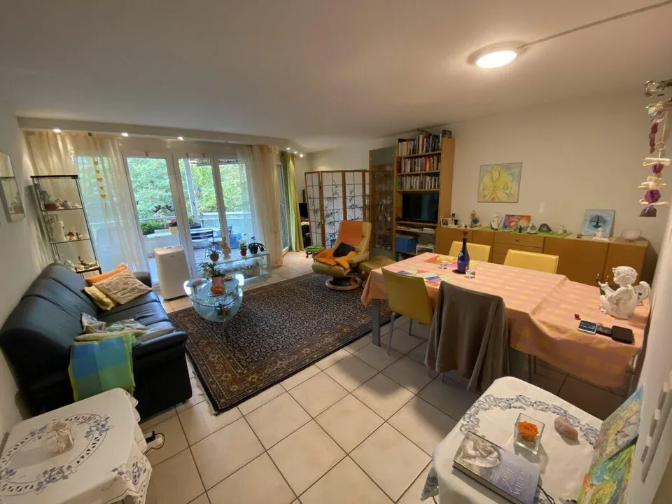 Luminoso appartamento3.5 locali/ Charmante 3.5-Zimmer-Wohnung mit G...