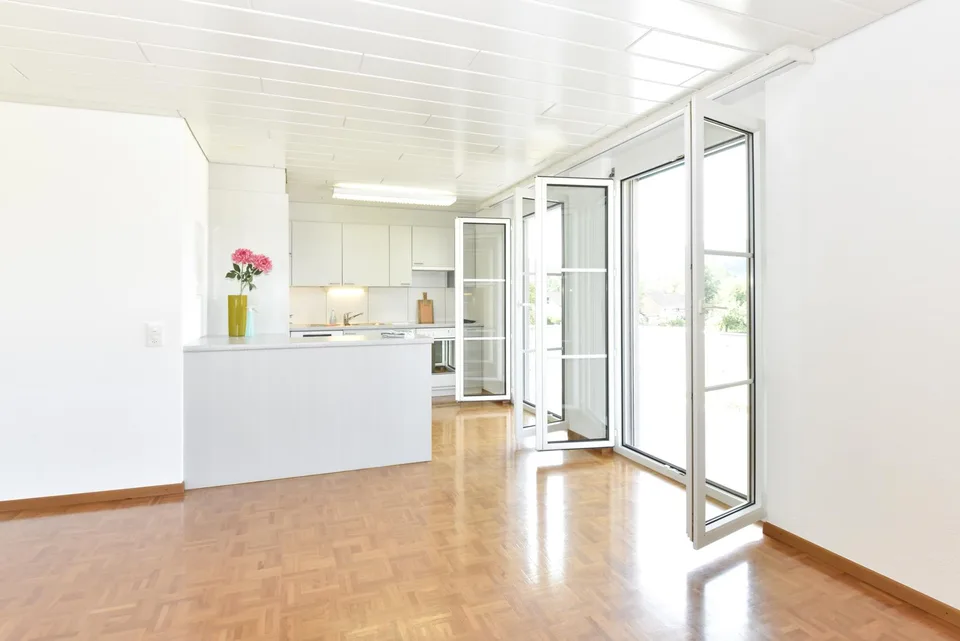 Grosszügige und helle Wohnung